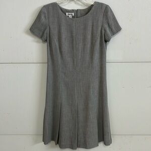 Gray size 6 fully lined short sleeve dress.